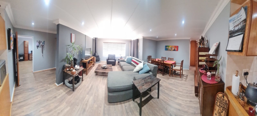 3 Bedroom Property for Sale in Langenhovenpark Free State